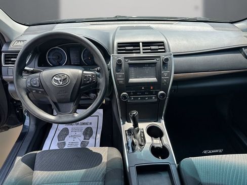 Used 2016 Toyota Camry LE FWD image 19