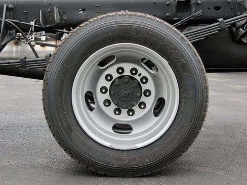 New 2024 RAM 5500 Tradesman w/ Max Tow Package image 10