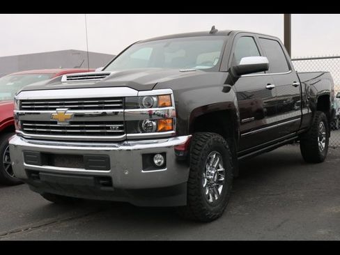 Used 2019 Chevrolet Silverado 2500 LTZ w/ Duramax Plus Package image 5