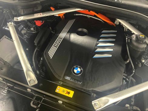 Used 2022 BMW X5 xDrive45e w/ M Sport Package image 36