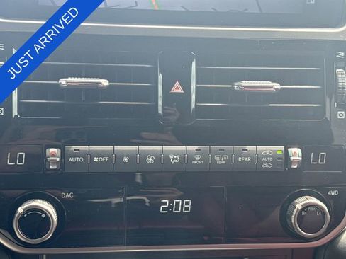 Used 2023 Lexus GX 460 Premium w/ Premium Plus Package AWD/4WD image 19