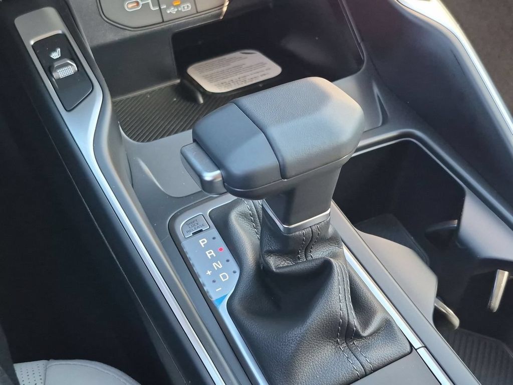 New 2026 Kia Sorento S FWD image 16