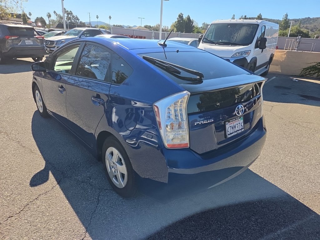 Used 2011 Toyota Prius Three w/ Navigation Pkg FWD image 3