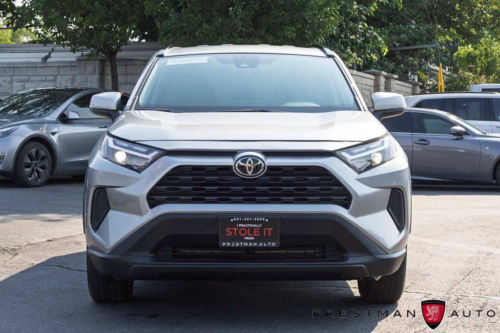 Used 2025 Toyota RAV4 XLE AWD/4WD image 12