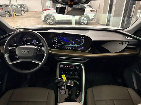 Used 2025 Audi Q5 Premium Plus w/ Premium Plus AWD/4WD image 19