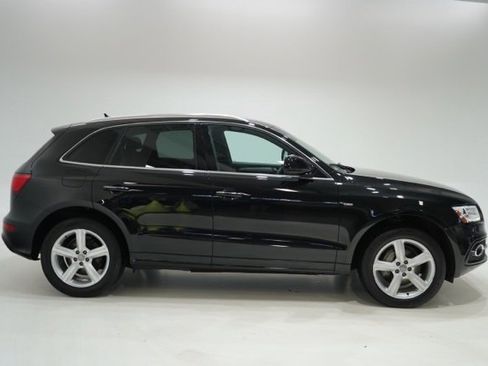 Used 2017 Audi Q5 2.0T Premium Plus w/ Technology Package image 8