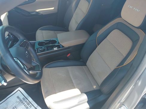 Used 2025 Chevrolet Equinox ACTIV w/ Safety and Technology Package FWD image 12