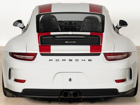 Used 2016 Porsche 911 R image 9