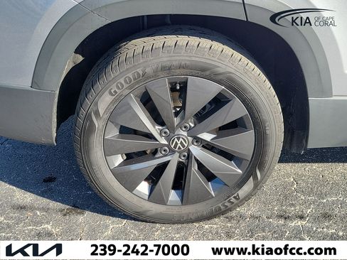 Used 2023 Volkswagen Taos S FWD image 9