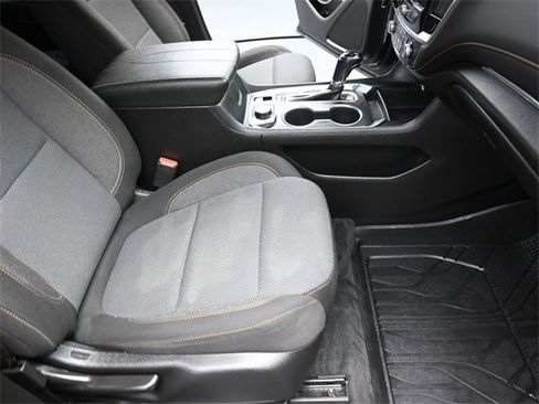 Used 2020 Chevrolet Traverse LT image 29