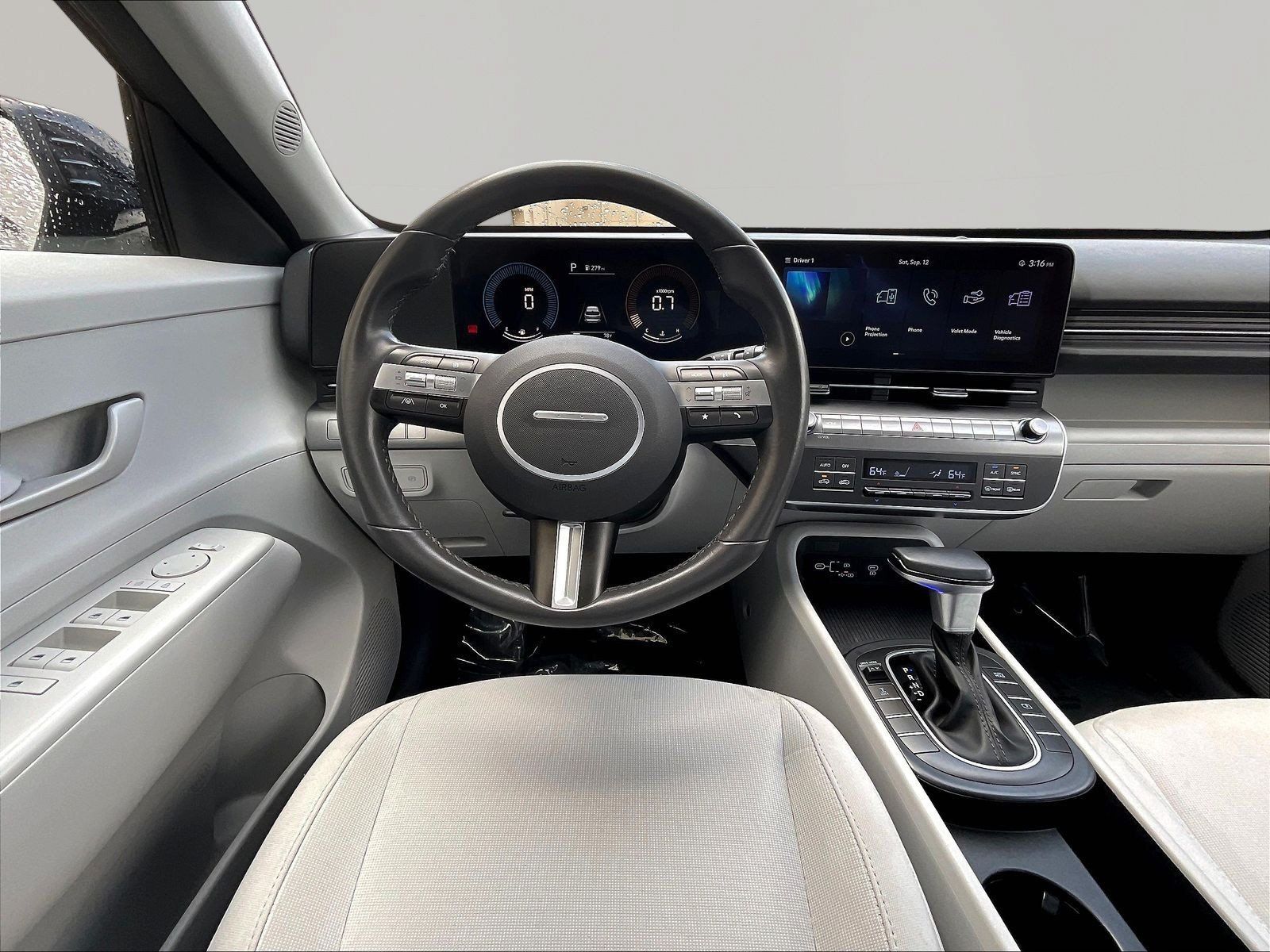 Used 2025 Hyundai Kona SEL AWD/4WD image 8