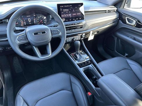 New 2026 Jeep Compass Limited image 8