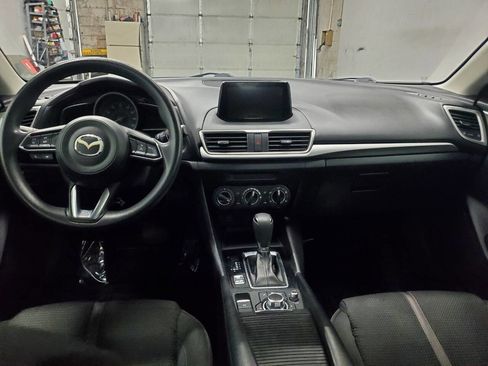 Used 2018 MAZDA MAZDA3 Sport w/ Preferred Equipment Package image 9