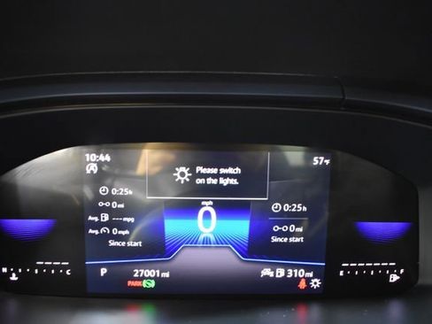 Used 2024 Volkswagen Taos SE FWD image 25
