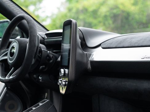 Used 2019 McLaren Senna image 81