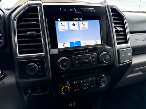 Used 2017 Ford F350 XLT w/ XLT Premium Package image 17