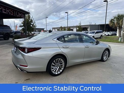 Used 2019 Lexus ES 350 Ultra Luxury image 8