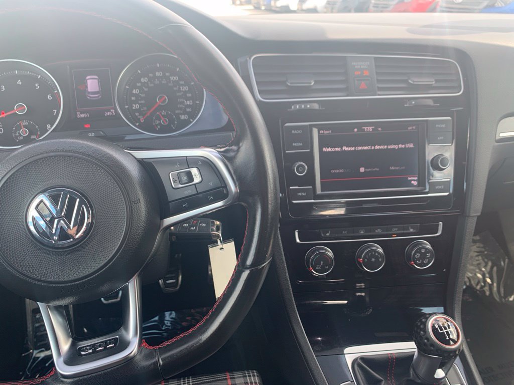 Used 2020 Volkswagen Golf 4-Door FWD image 10