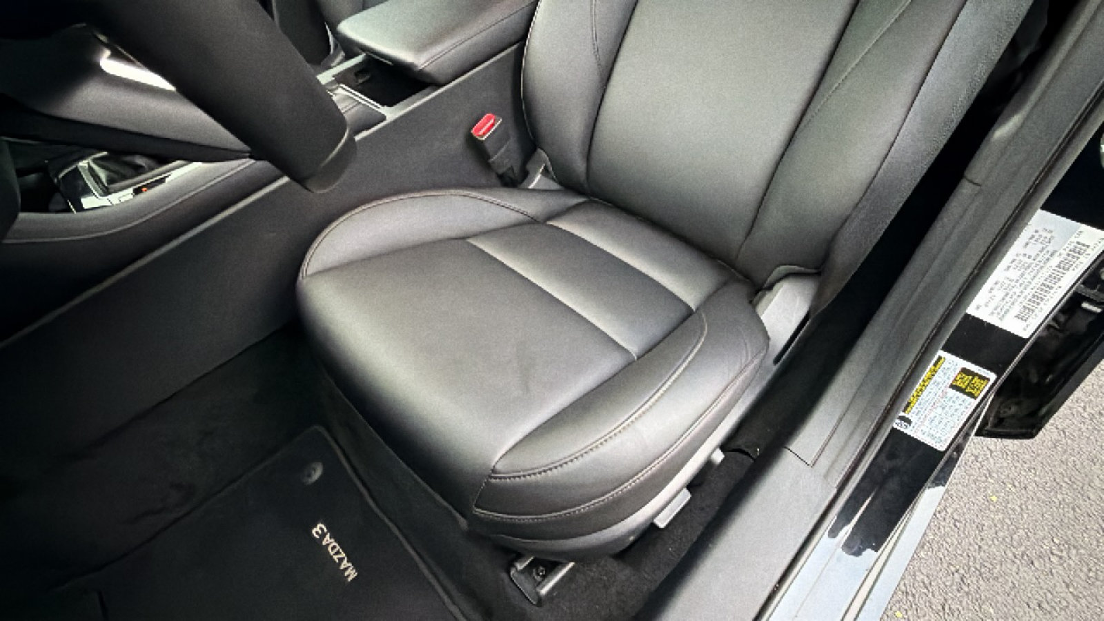 Used 2025 MAZDA MAZDA3 s FWD image 14