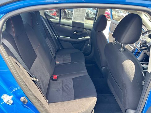 Certified 2025 Nissan Sentra SR FWD image 36
