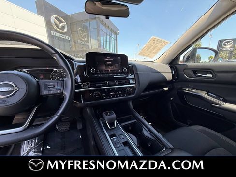 Used 2022 Nissan Pathfinder SV FWD image 23
