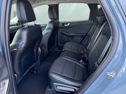 Used 2025 Ford Escape SE image 19