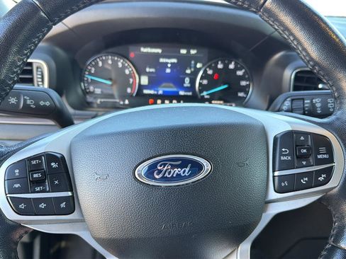 Used 2021 Ford Explorer Limited w/ Equipment Group 301A AWD/4WD image 14
