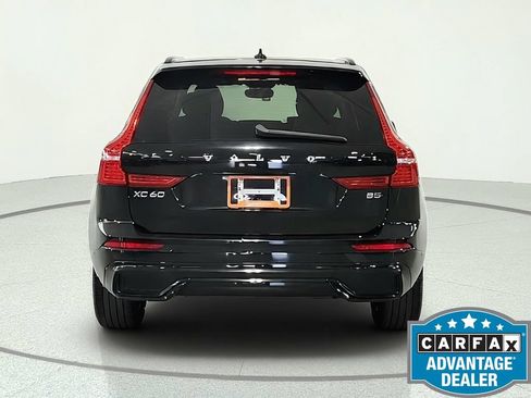 Used 2023 Volvo XC60 B5 Plus FWD image 6