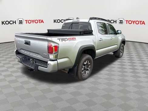 Used 2023 Toyota Tacoma TRD Off-Road w/ Technology Package AWD/4WD image 8