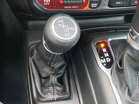 New 2025 Jeep Wrangler Unlimited Rubicon w/ Steel Bumper Group image 25