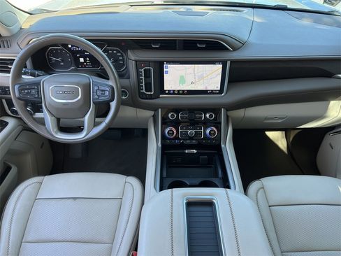 Used 2021 GMC Yukon Denali w/ Denali Ultimate Package image 8