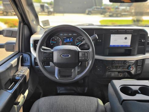 Used 2024 Ford F550 4x4 Crew Cab Super Duty image 8