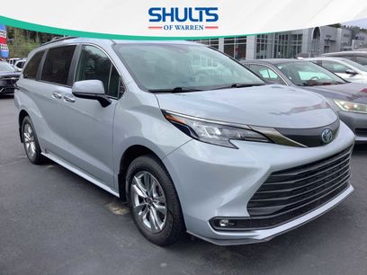 Used 2023 Toyota Sienna XLE Woodland Edition
