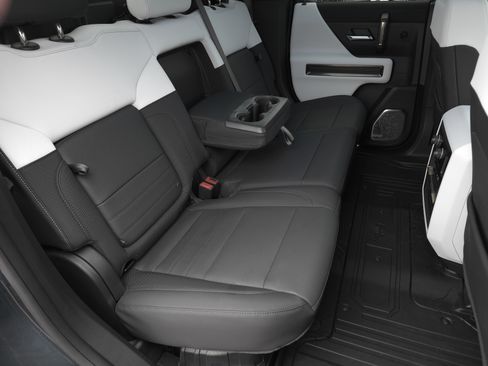 Used 2025 GMC Hummer EV 3X w/ LPO, Dark Essentials Package image 40