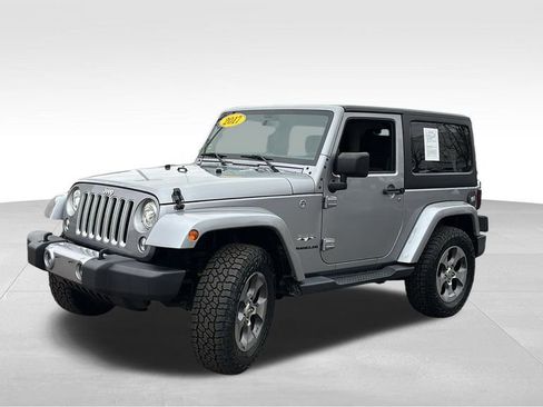 Used 2017 Jeep Wrangler Sahara image 3