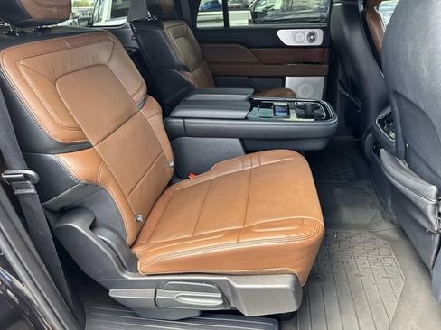Certified 2024 Lincoln Navigator L Reserve image 13