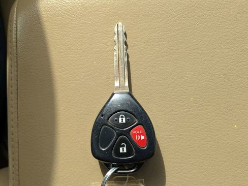 Used 2011 Toyota 4Runner SR5 w/ Premium Pkg w/Leather image 29