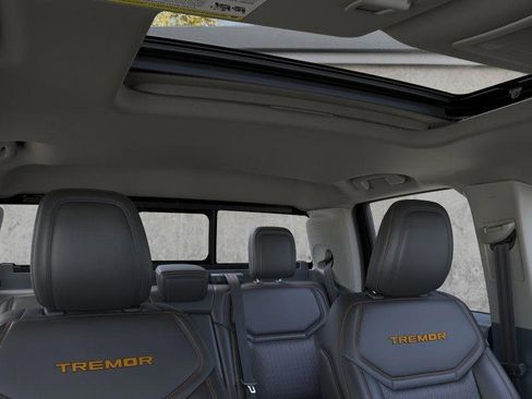 New 2025 Ford Maverick Tremor image 12