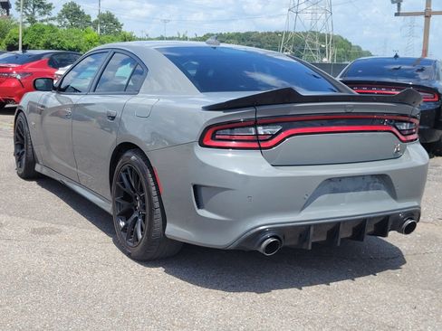 Used 2019 Dodge Charger Scat Pack w/ Dynamics Package RWD image 15