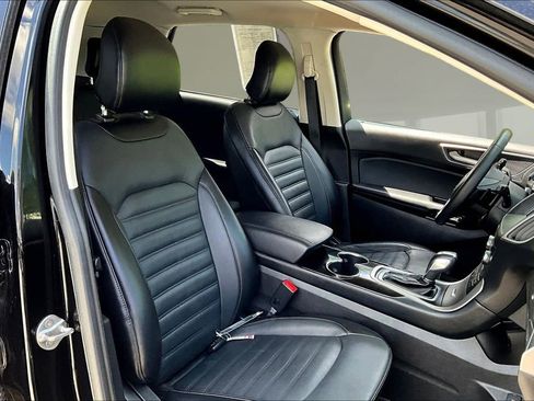 Used 2018 Ford Edge SEL w/ Equipment Group 201A AWD/4WD image 27