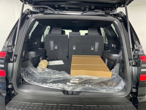 New 2026 Toyota 4Runner SR5 AWD/4WD image 7