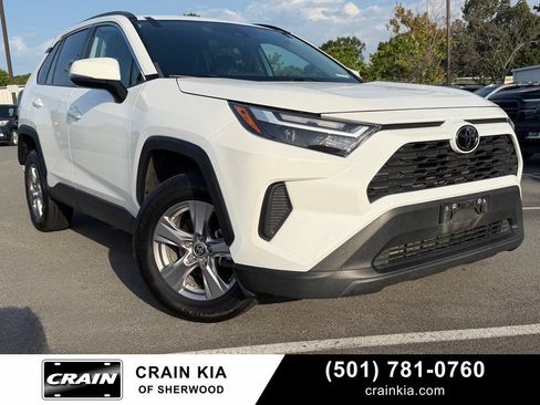 Used 2022 Toyota RAV4 XLE FWD image 1