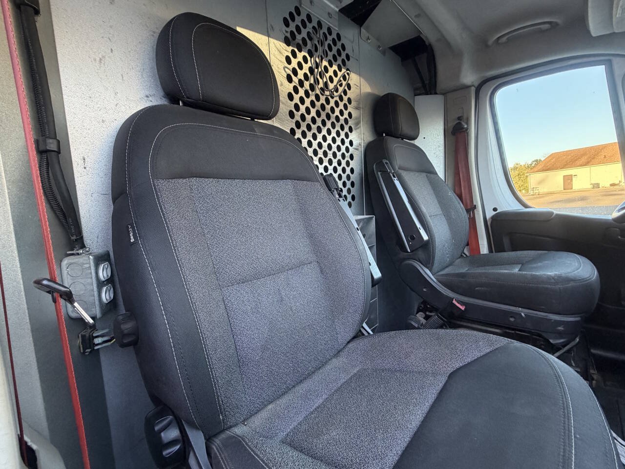 Used 2016 RAM ProMaster 1500 w/ Mopar Trailer Tow Group FWD image 10