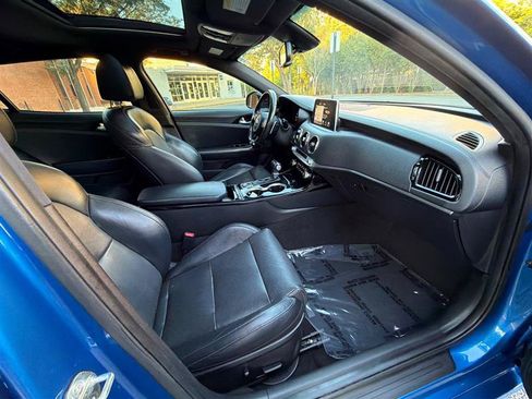 Used 2020 Kia Stinger GT-Line w/ Sun & Sound Package RWD image 38