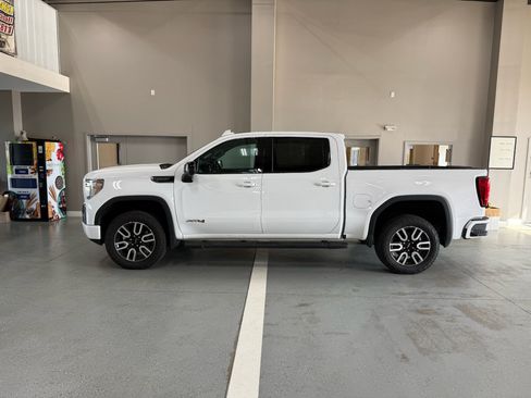 Used 2021 GMC Sierra 1500 AT4 w/ AT4 Preferred Package AWD/4WD image 1