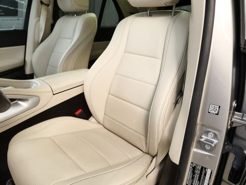 Used 2021 Mercedes-Benz GLE 350 4MATIC image 3