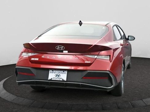 Used 2025 Hyundai Elantra Blue image 6