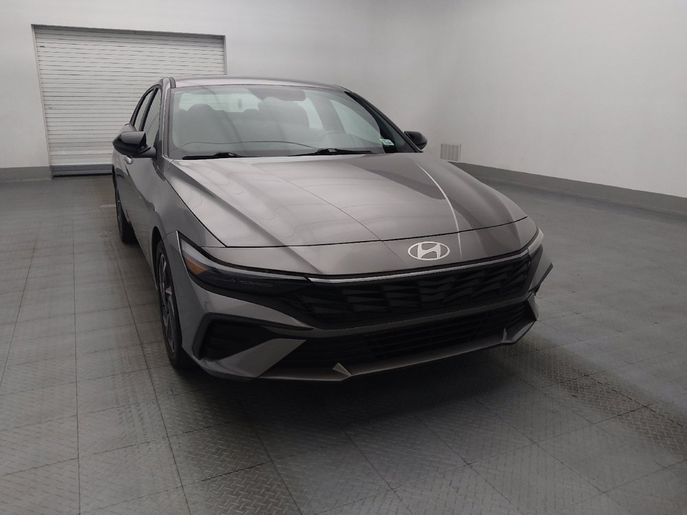 Used 2025 Hyundai Elantra Sport FWD image 14
