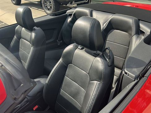 Used 2019 Ford Mustang Premium RWD image 17