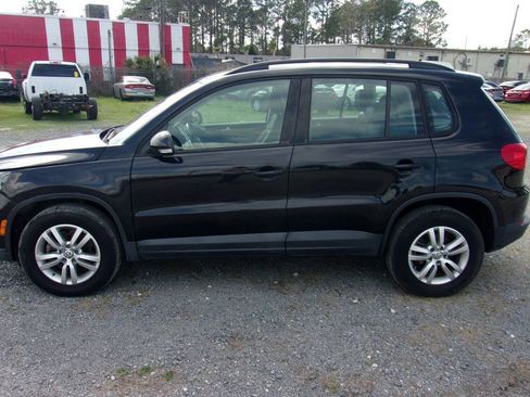 Used 2016 Volkswagen Tiguan S image 4